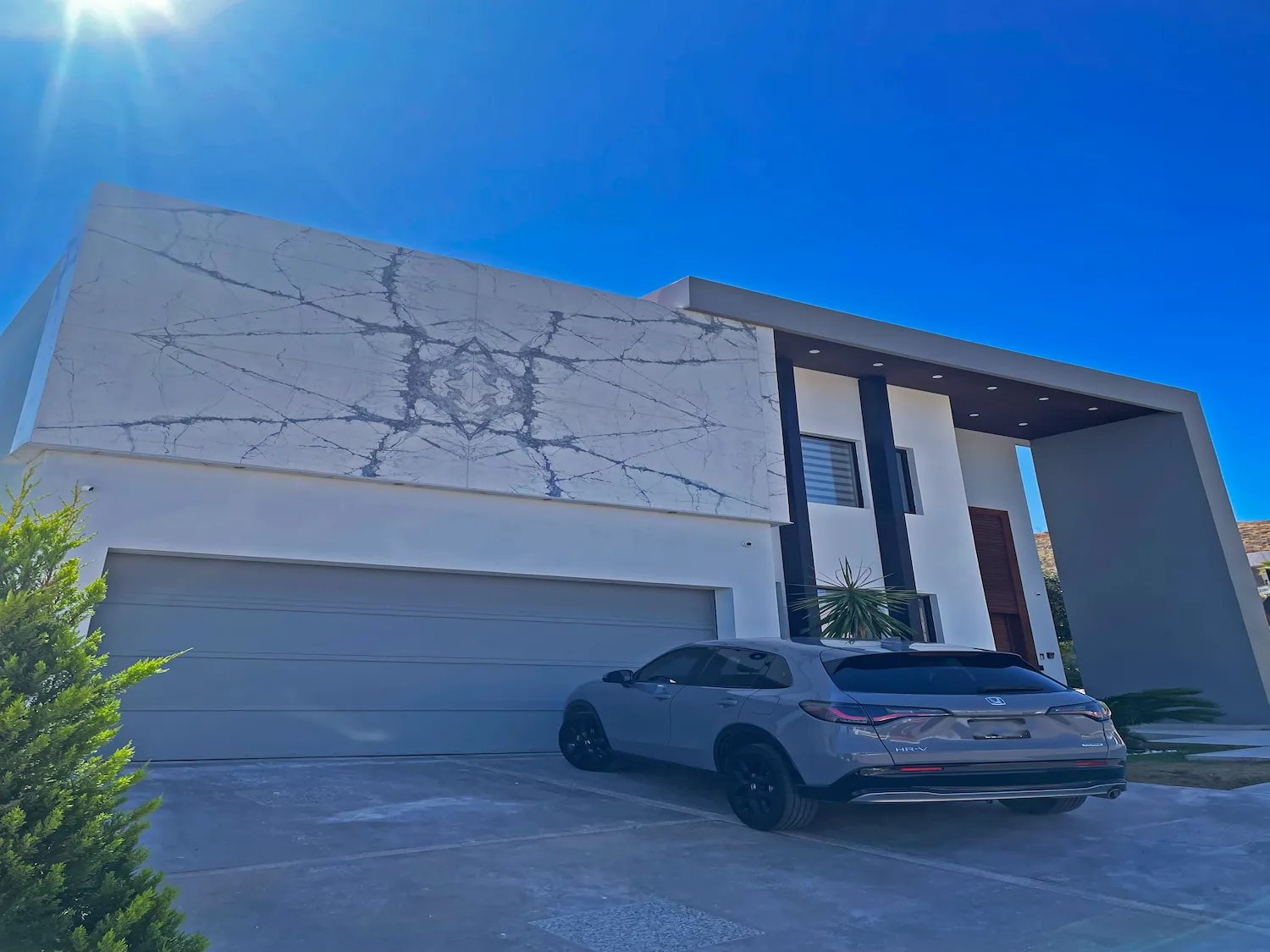 Fachada exterior frente de casa